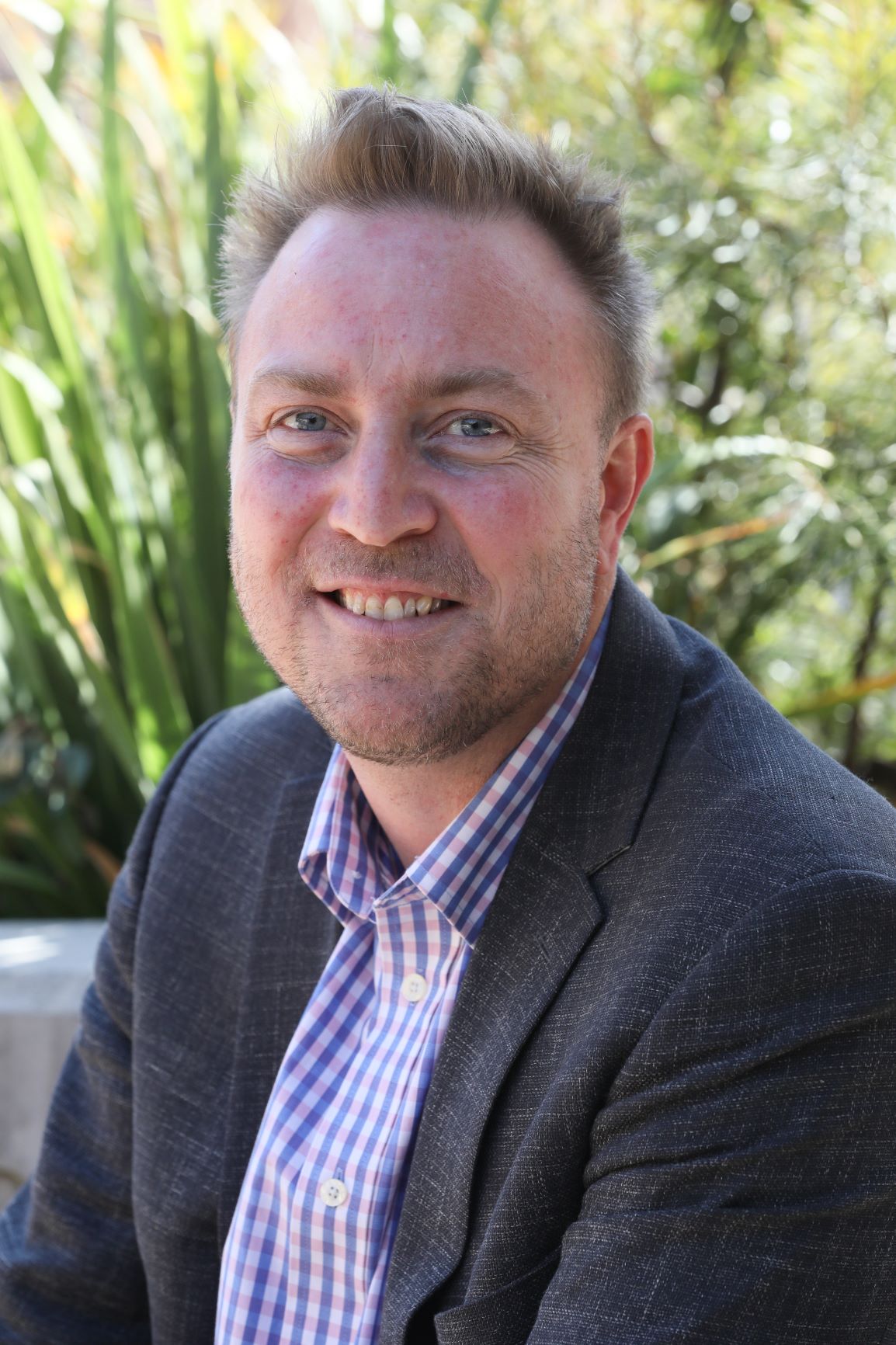 Mark Earngey